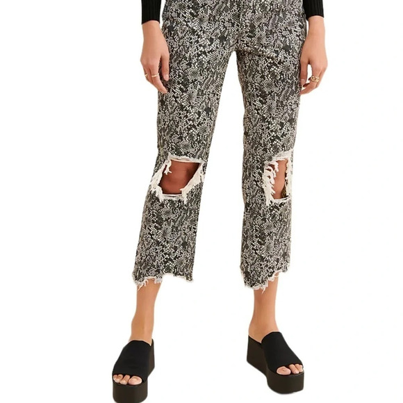 We The Free NWT Gator Skin Print Jean - Picture 5 of 13